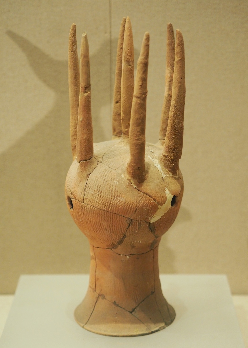 新石器时代七足镂孔器蒙城县文物局藏