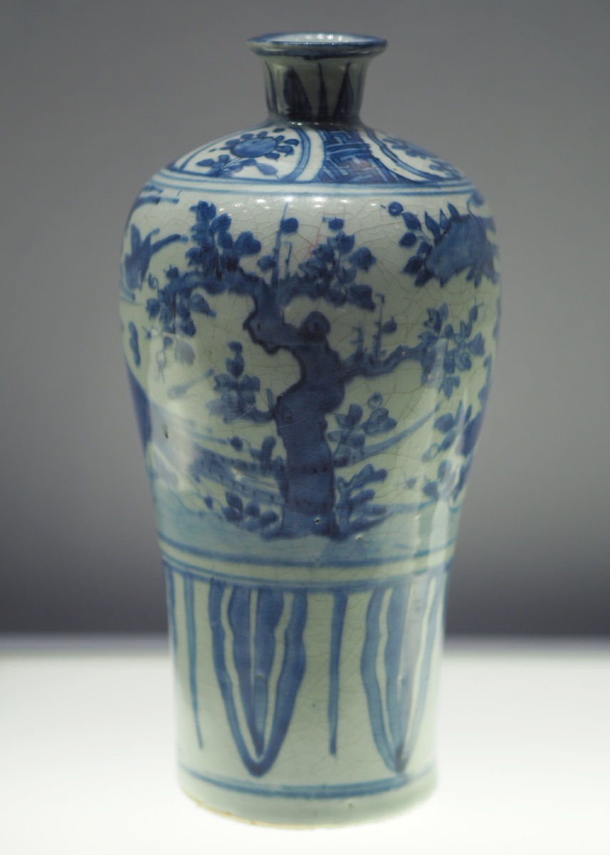 明天启青花花鸟纹梅瓶桂林博物馆藏