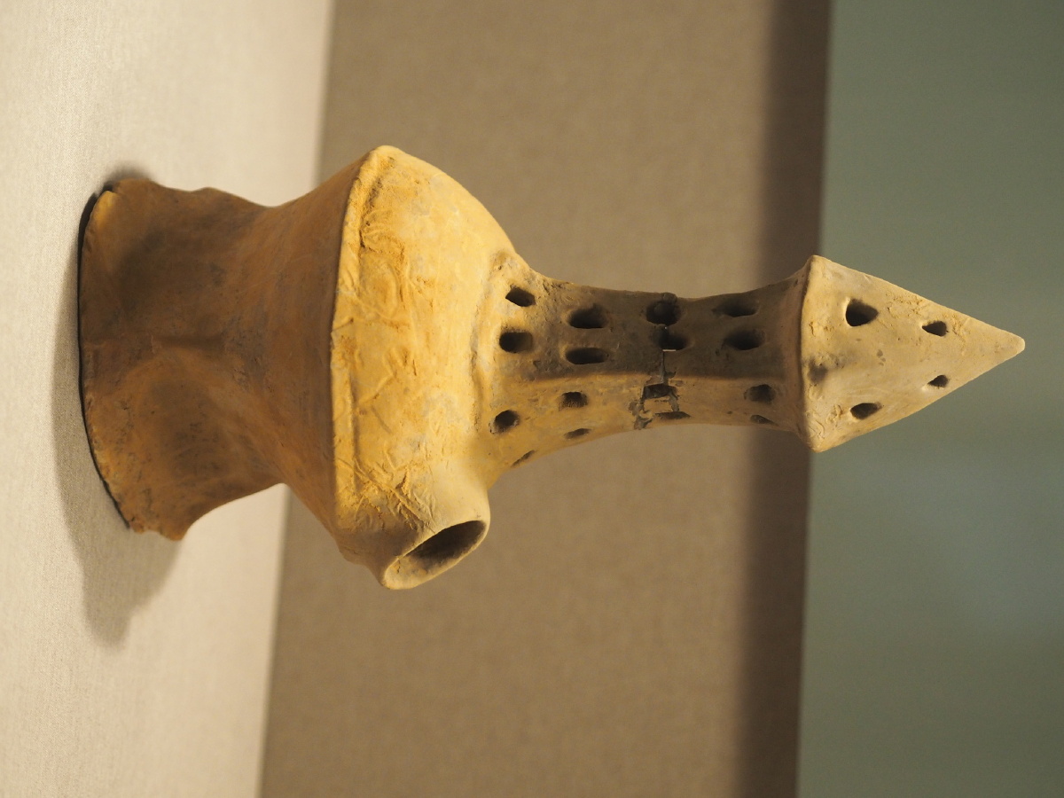 [新石器时代·崧泽文化] 塔形壶 嘉兴博物馆藏