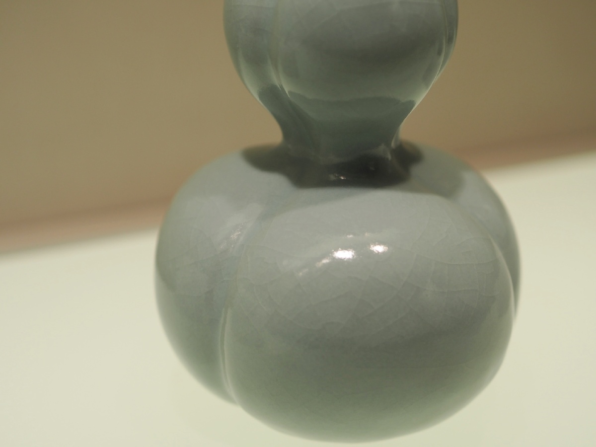 [清·乾隆] 冬青釉三连葫芦瓶 辽宁省博物馆藏