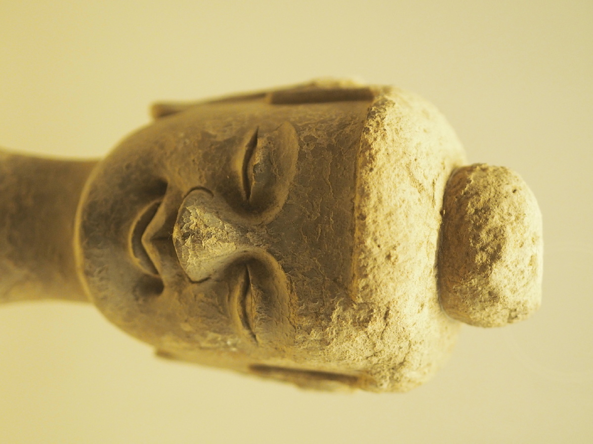 北魏泥塑菩萨头像麦积山石窟艺术研究所藏