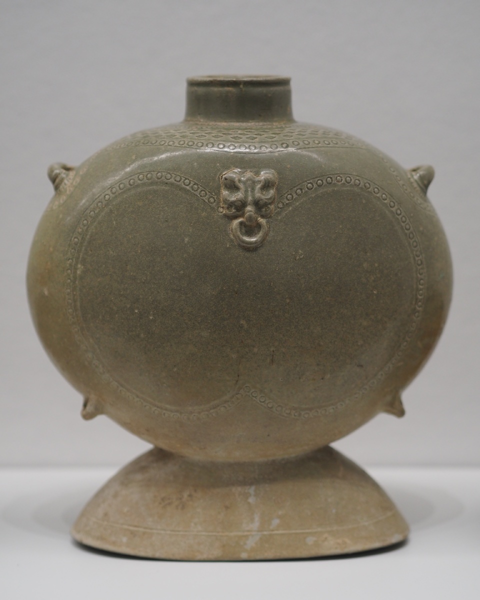 西晋青瓷扁壶吴中博物馆藏