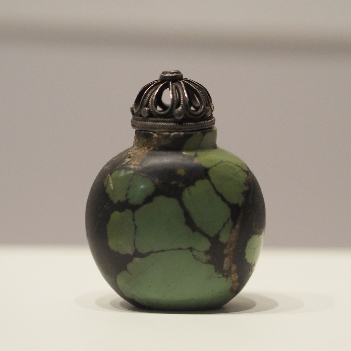 清银帽松石鼻烟壶鄂尔多斯博物馆藏