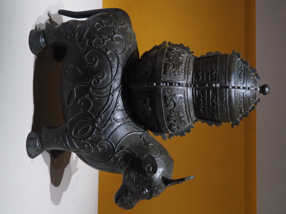 清乾隆铜牺尊故宫博物院藏