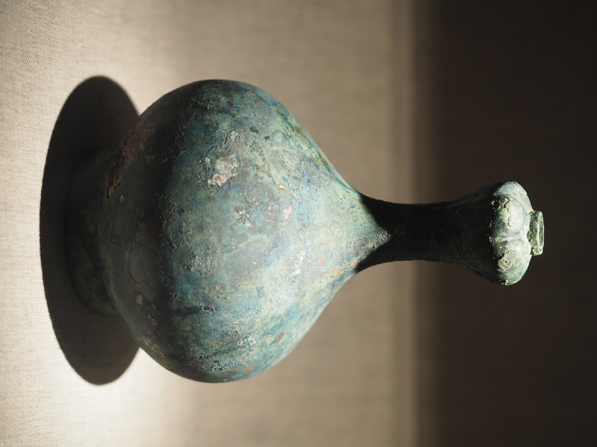 战国西汉铜蒜头壶成都博物馆藏