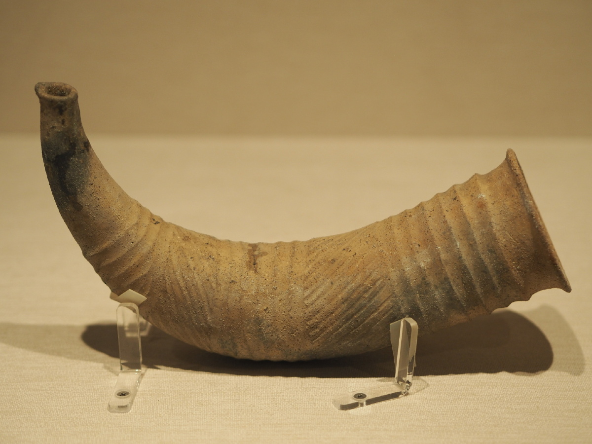 新石器时代大汶口文化陶制牛角号山东博物馆藏