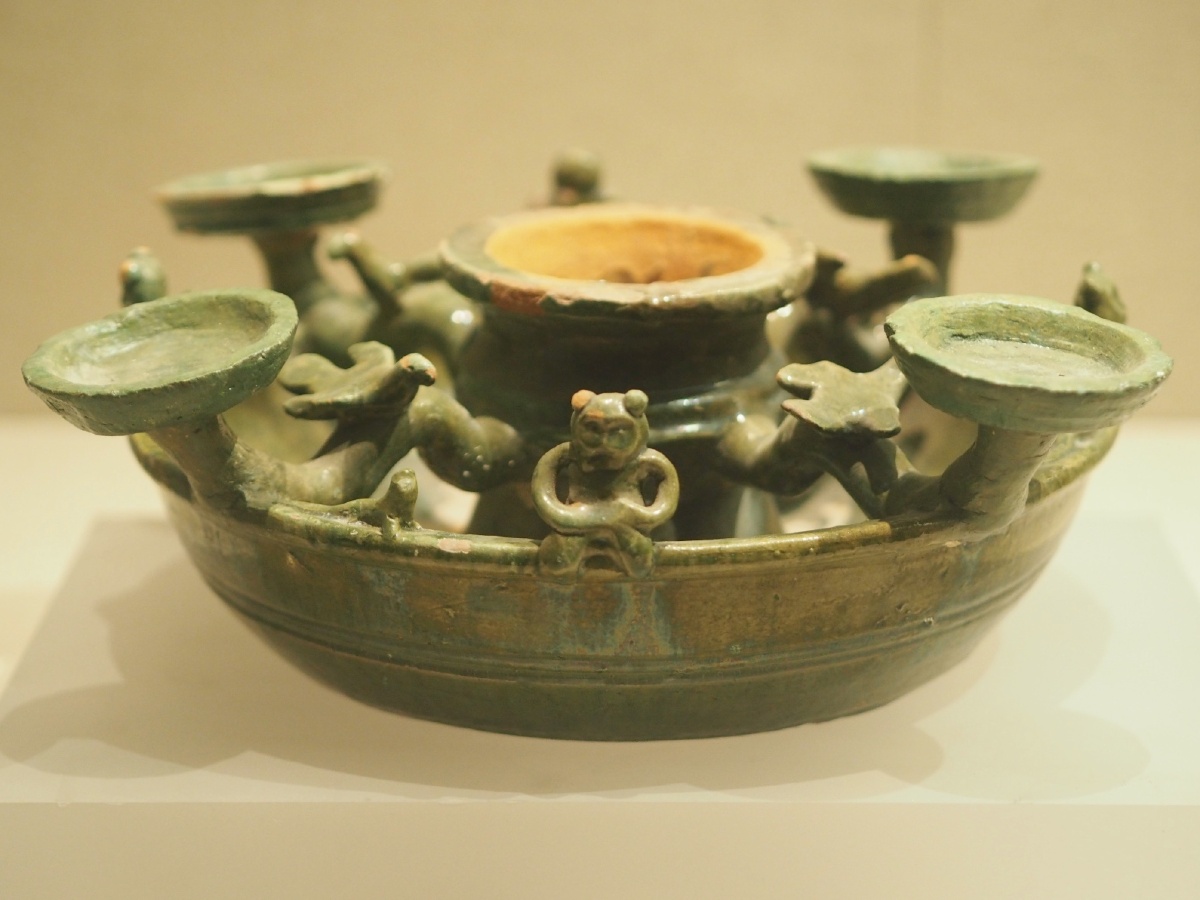 汉绿釉鸟兽陶灯安徽博物院藏