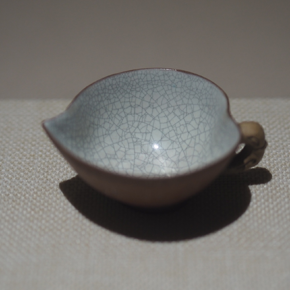 清宜兴窑桃形杯河南博物院藏