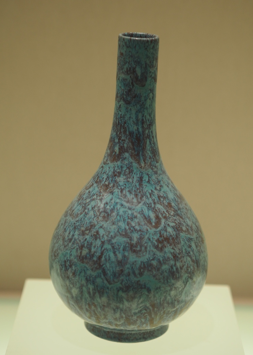 清雍正炉钧釉胆瓶辽宁省博物馆藏