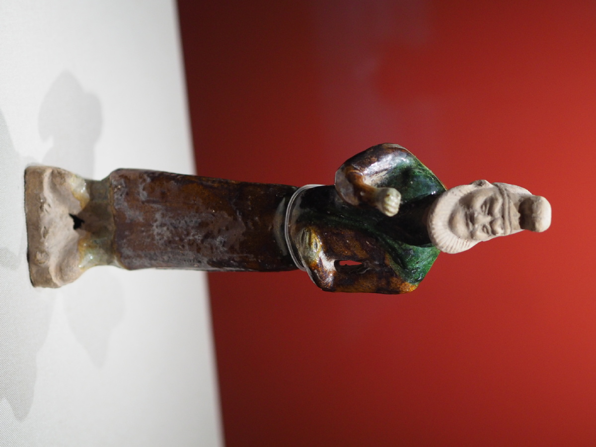 唐三彩胡人俑西安博物院藏