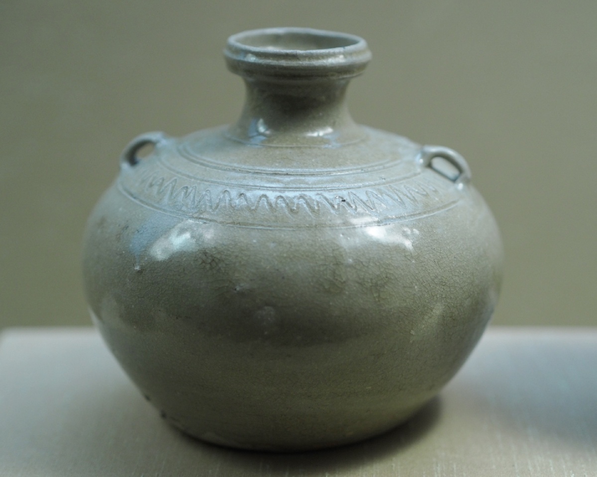 六朝青瓷壶苏州博物馆藏