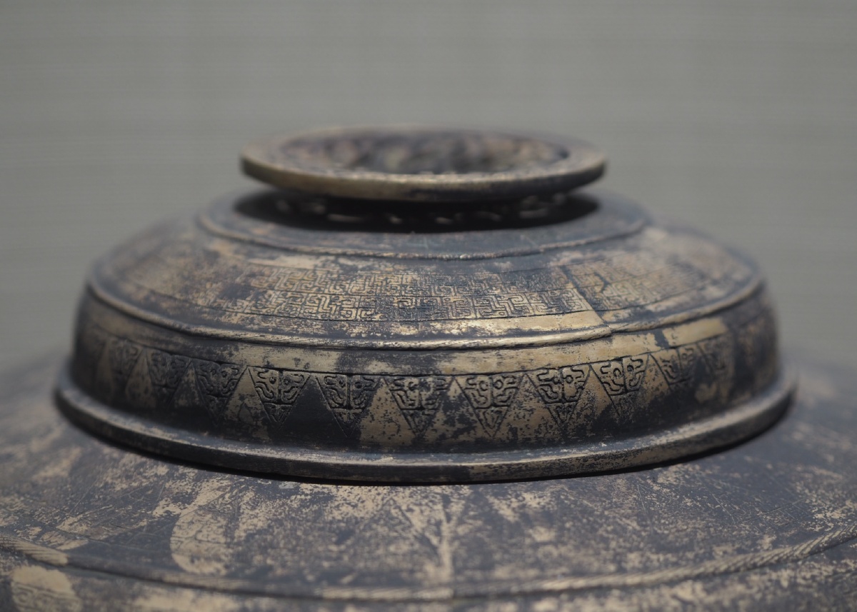 春秋青铜蟠虺纹缶苏州东吴博物馆藏