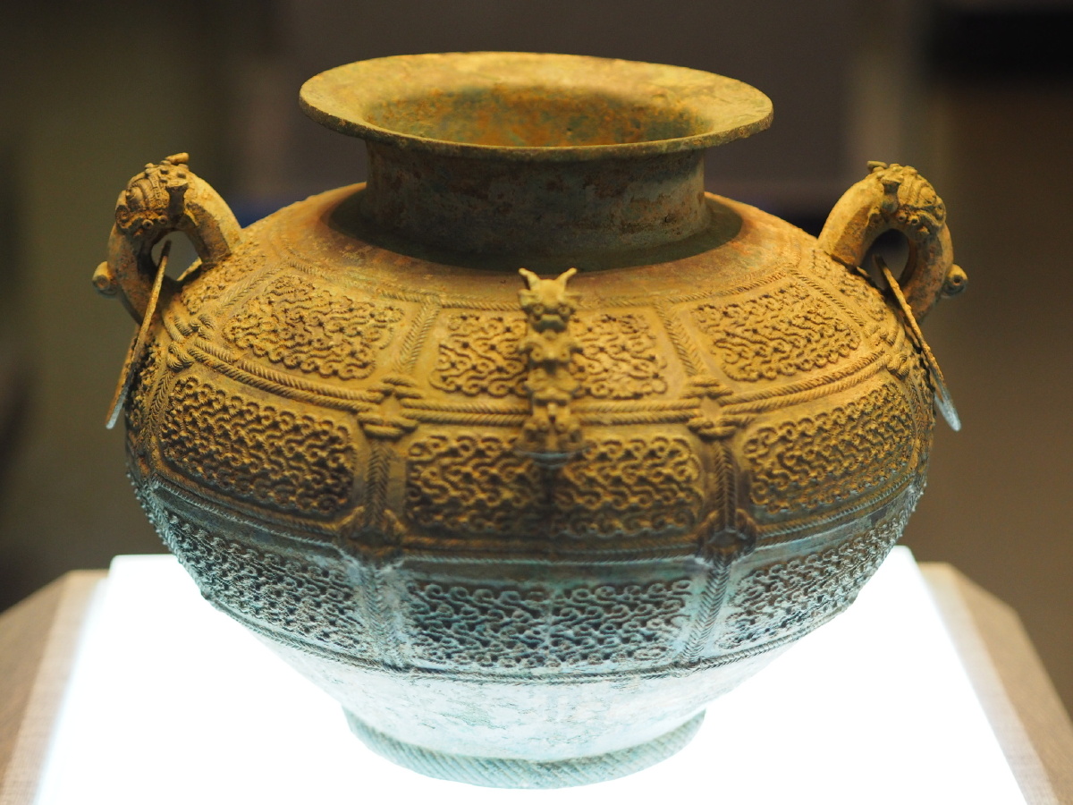 战国中山国蟠虺纹铜瓿河北博物院藏