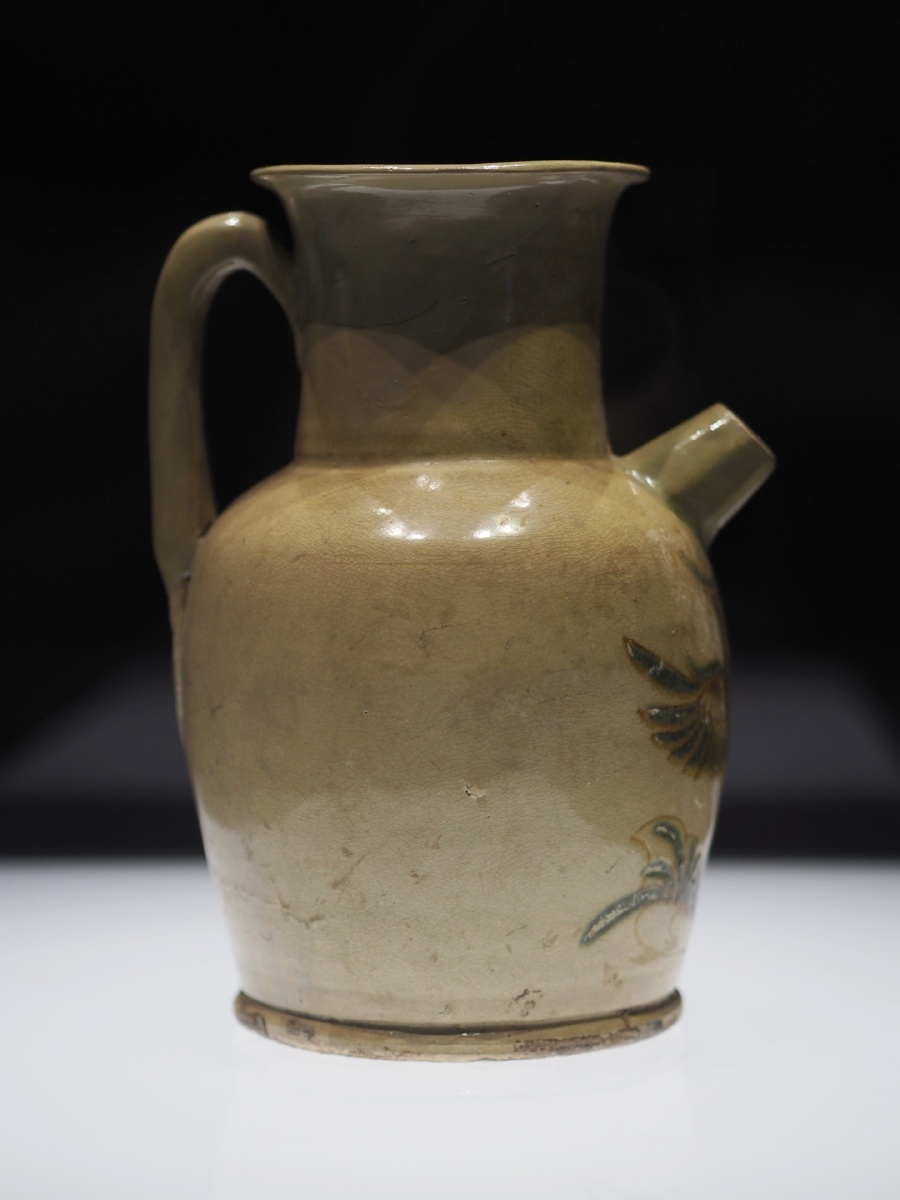 唐青釉褐绿彩凤纹执壶湖南省博物馆藏