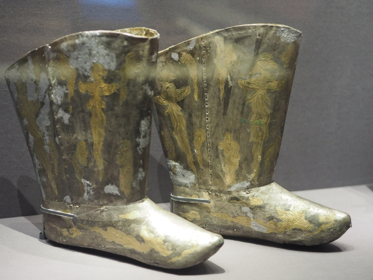 [辽] 金花银靴 内蒙古文物考古研究所藏