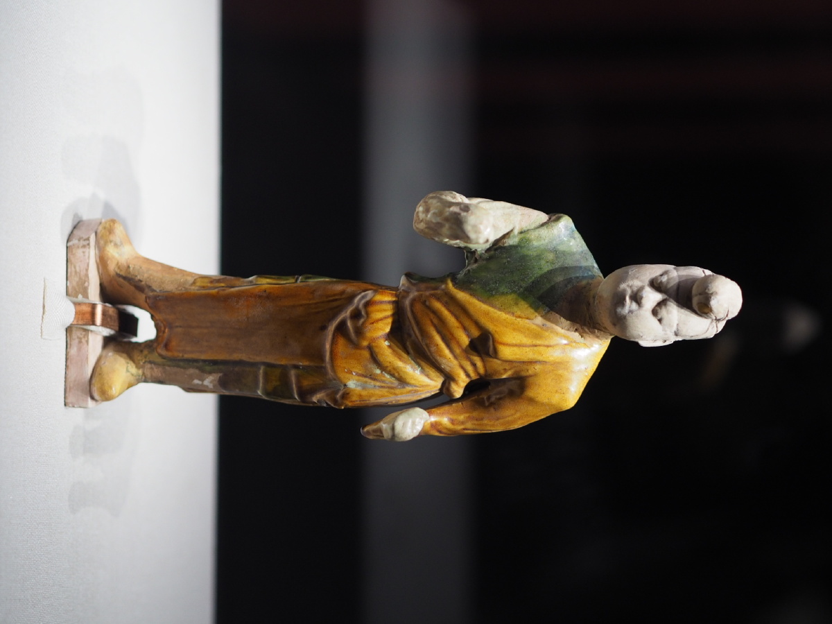 唐三彩参军戏俑西安博物院藏