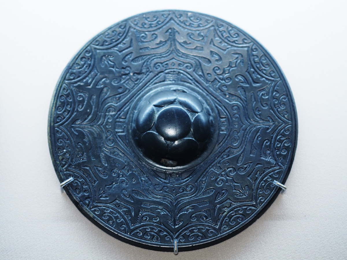 西晋君宜高官铭对鸟纹青铜镜江西省博物馆藏