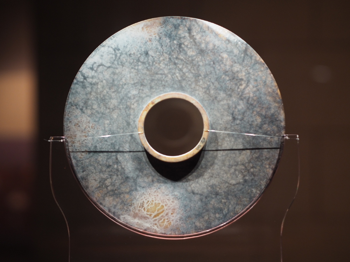 古蜀国有领玉璧金沙遗址博物馆藏