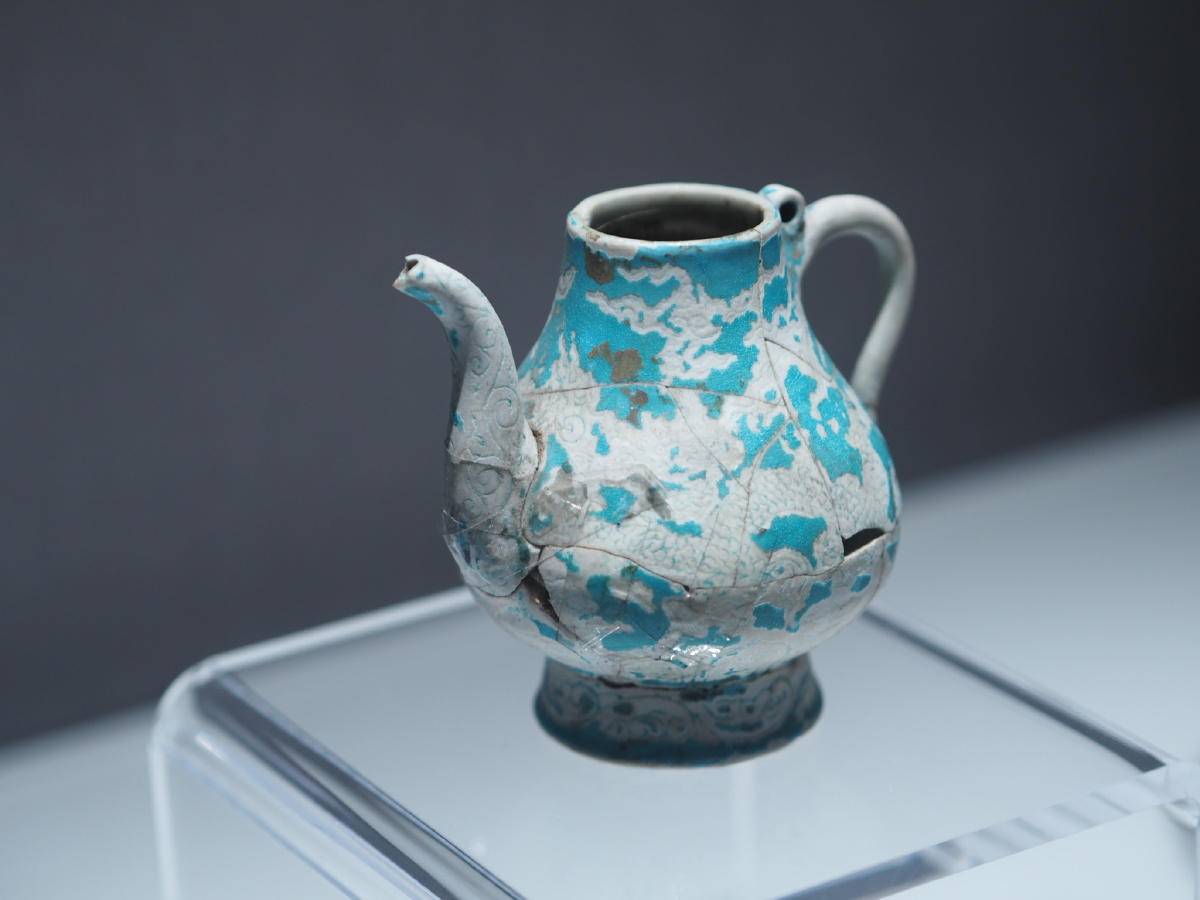 明宣德孔雀绿釉梨形壶景德镇市陶瓷考古研究所藏