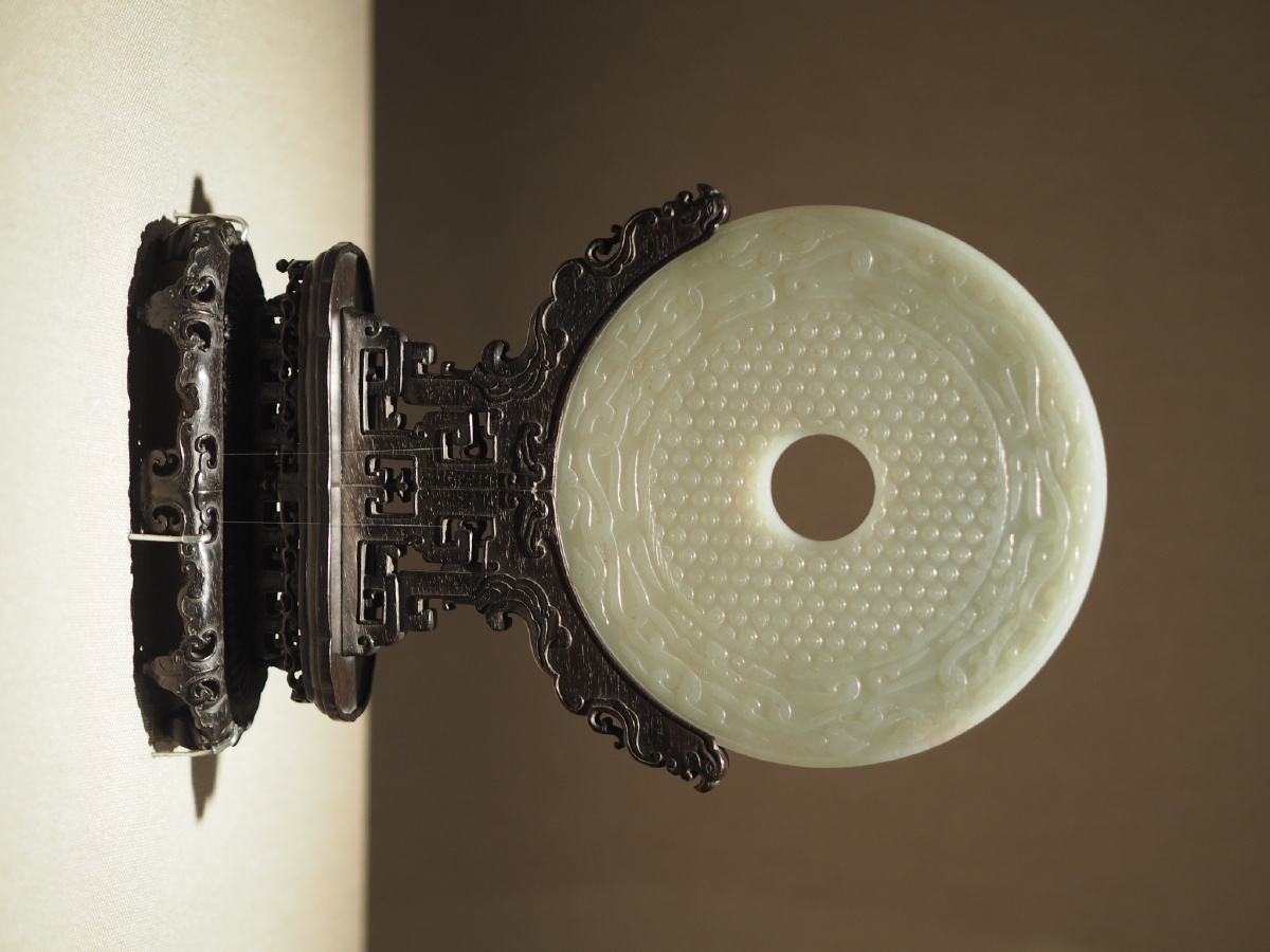 清青玉蚕纹璧沈阳故宫博物院藏