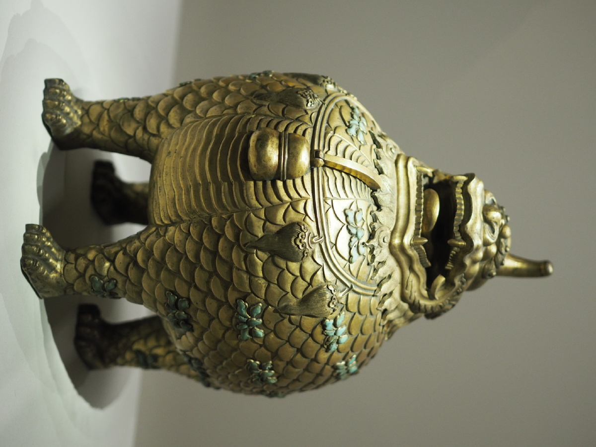 清乾隆铜镀金甪端香薰沈阳故宫博物院藏