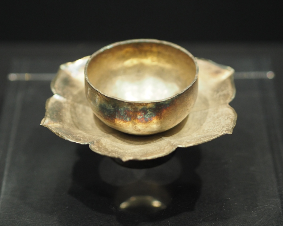 南宋银托盘贵州省博物馆藏