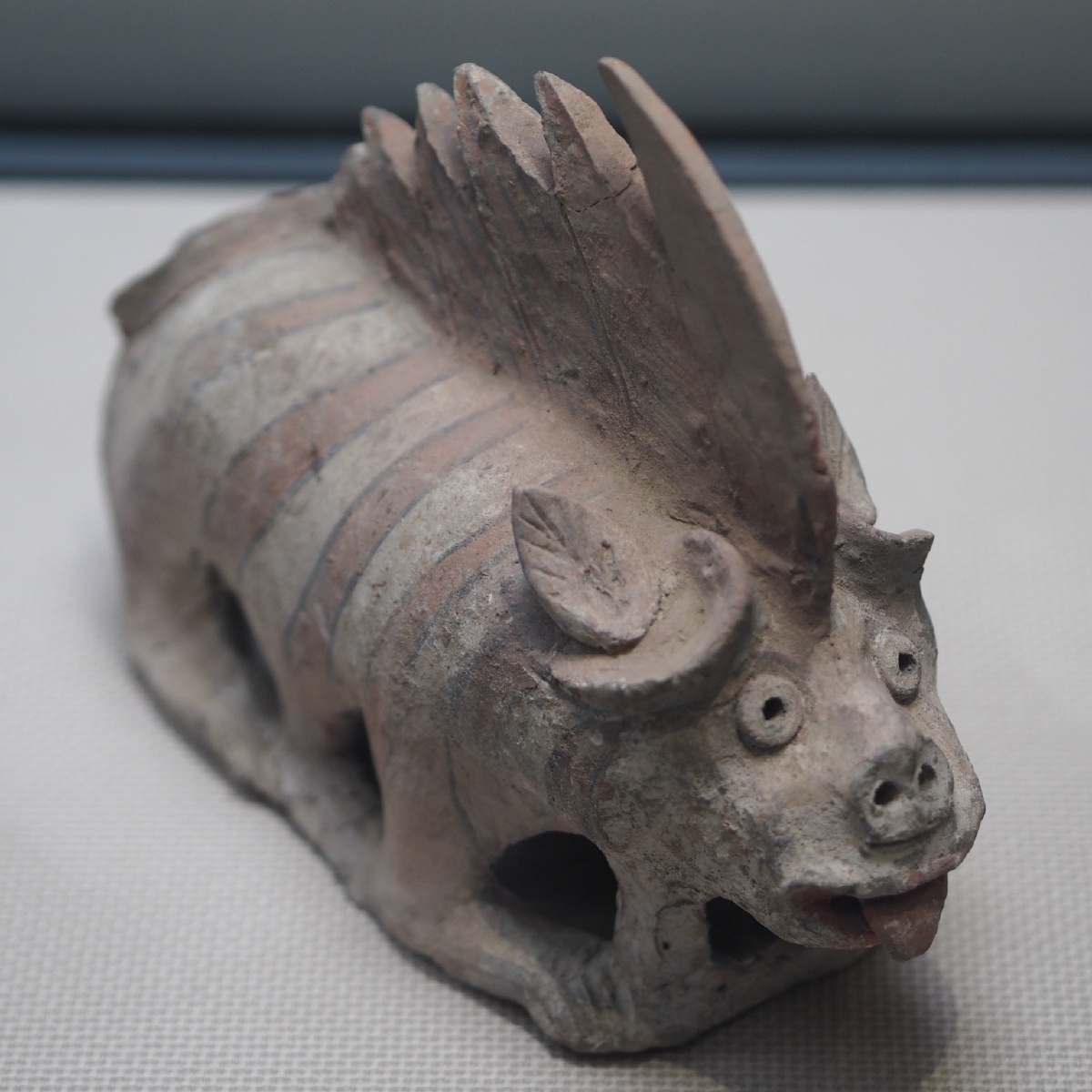 北魏彩绘镇墓兽西安博物院藏