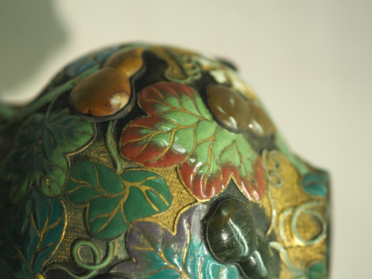 清乾隆透明珐琅嵌玛瑙葫芦瓶沈阳故宫博物院藏