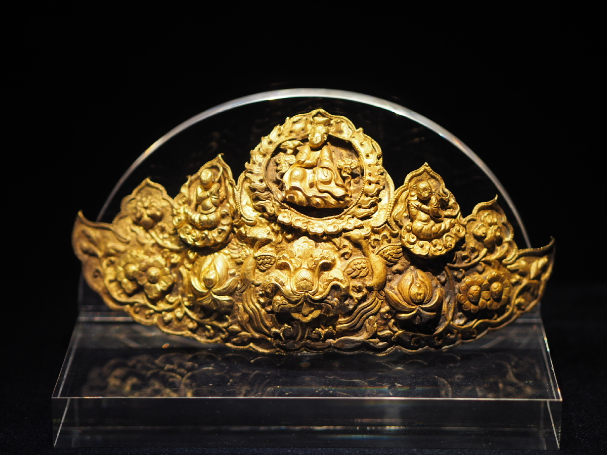 明金菩萨凤鸟莲花纹满冠四川省文物考古研究院藏