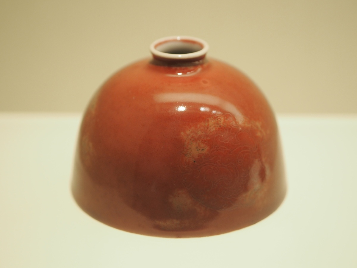 清康熙豇豆红釉团螭纹太白尊辽宁省博物馆藏