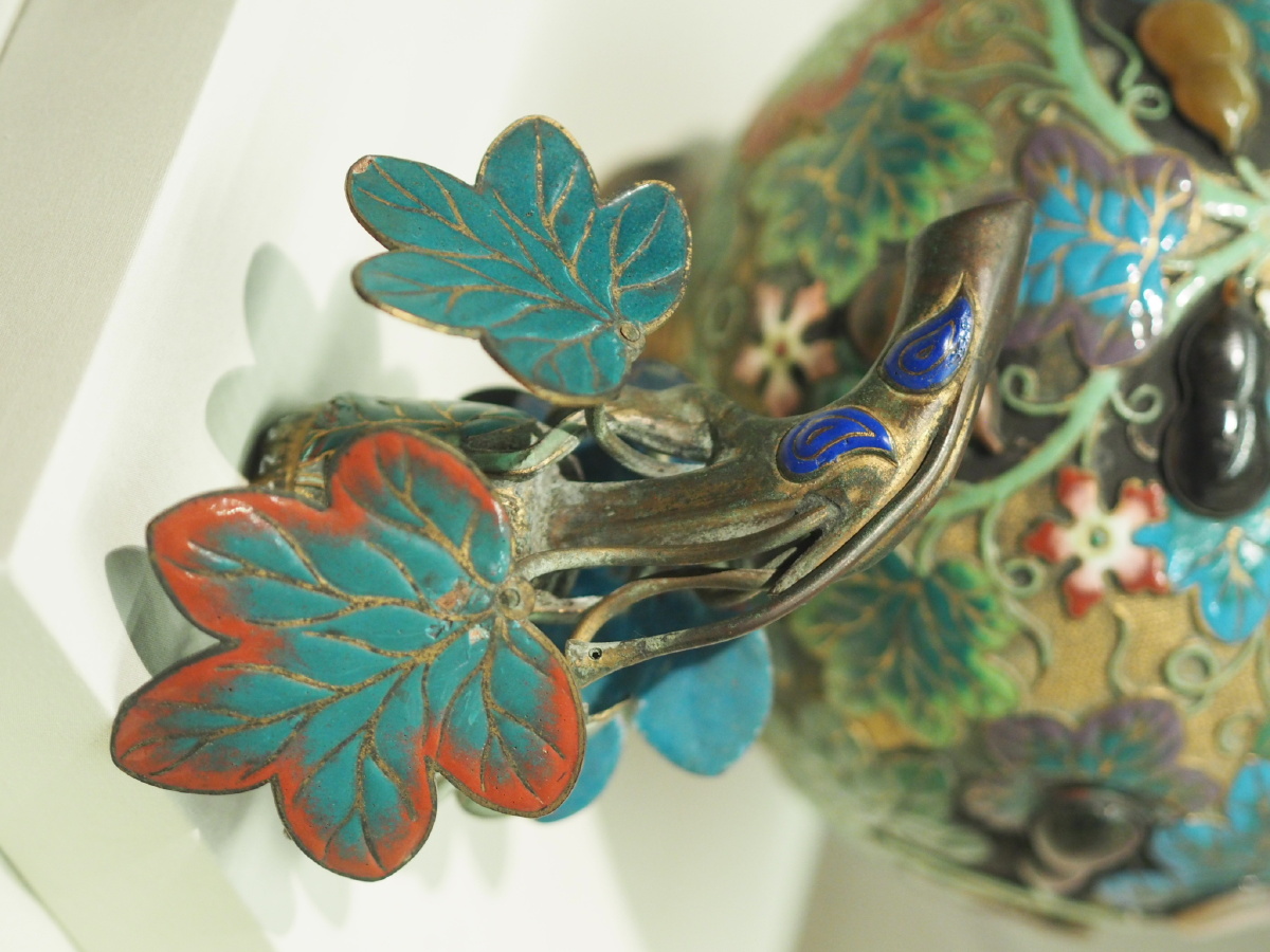 清乾隆透明珐琅嵌玛瑙葫芦瓶沈阳故宫博物院藏