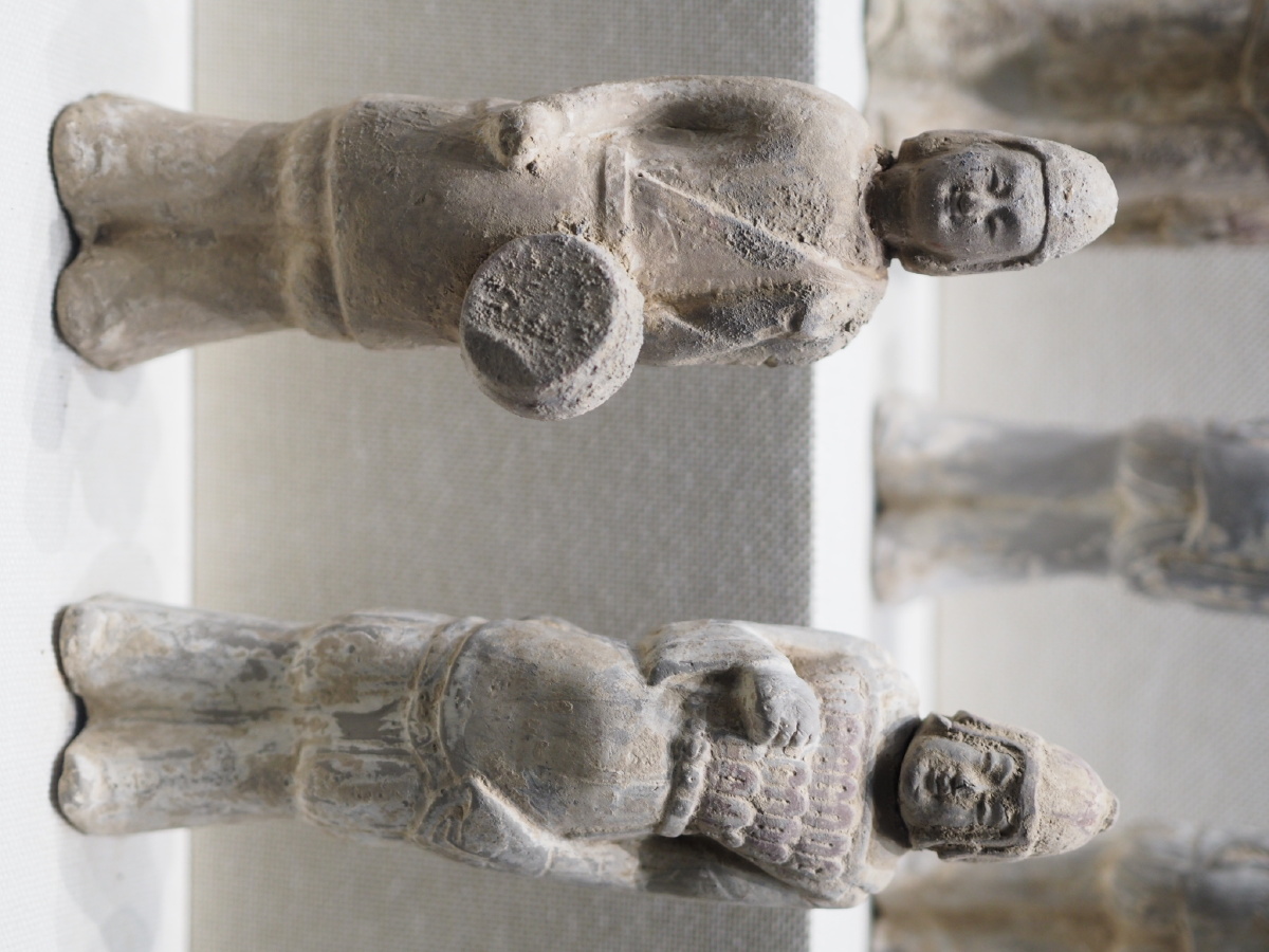 北齐彩绘陶俑涿州博物馆藏