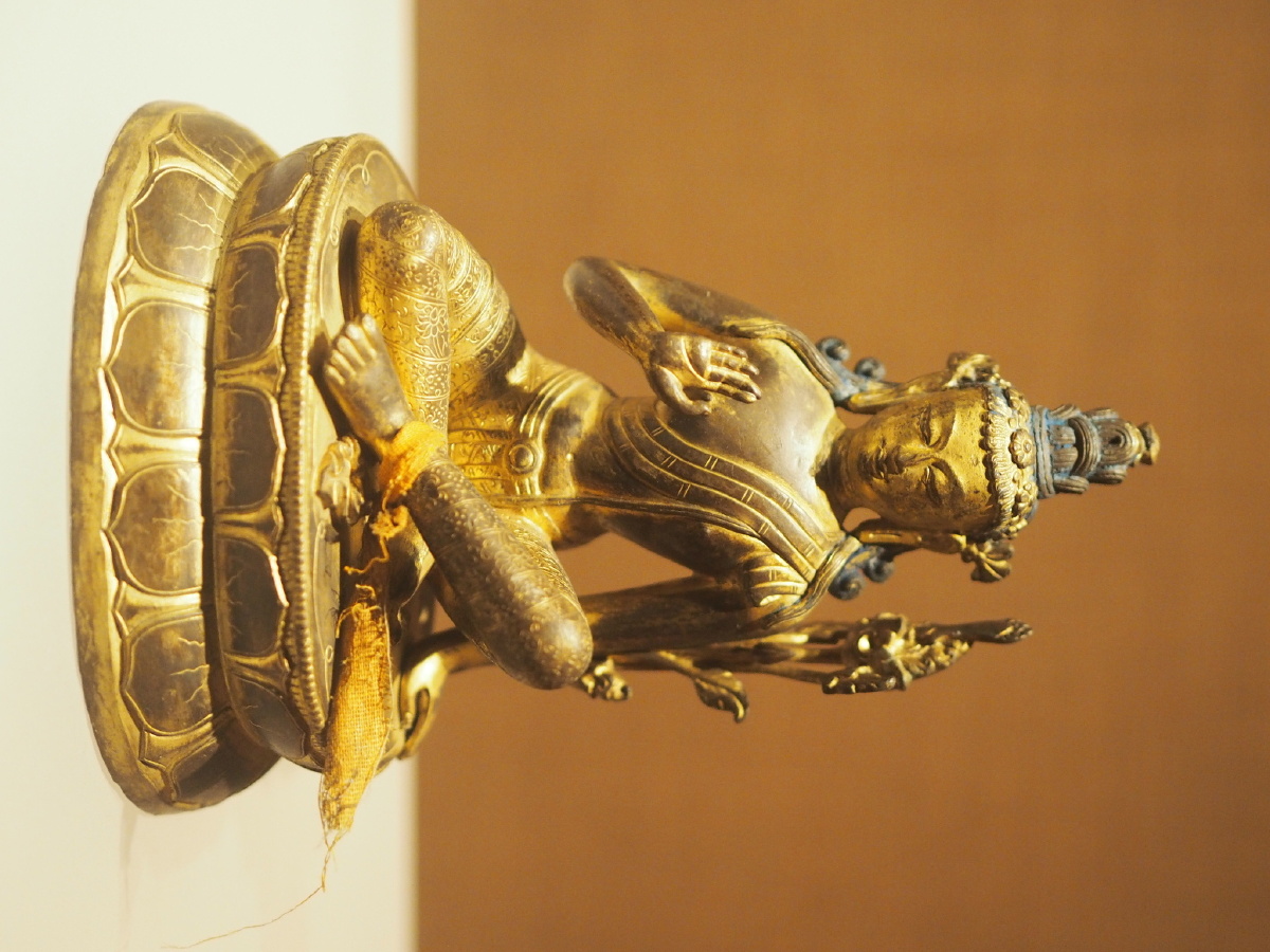 吐蕃分治时期铜镀金虚空藏菩萨像首都博物馆藏