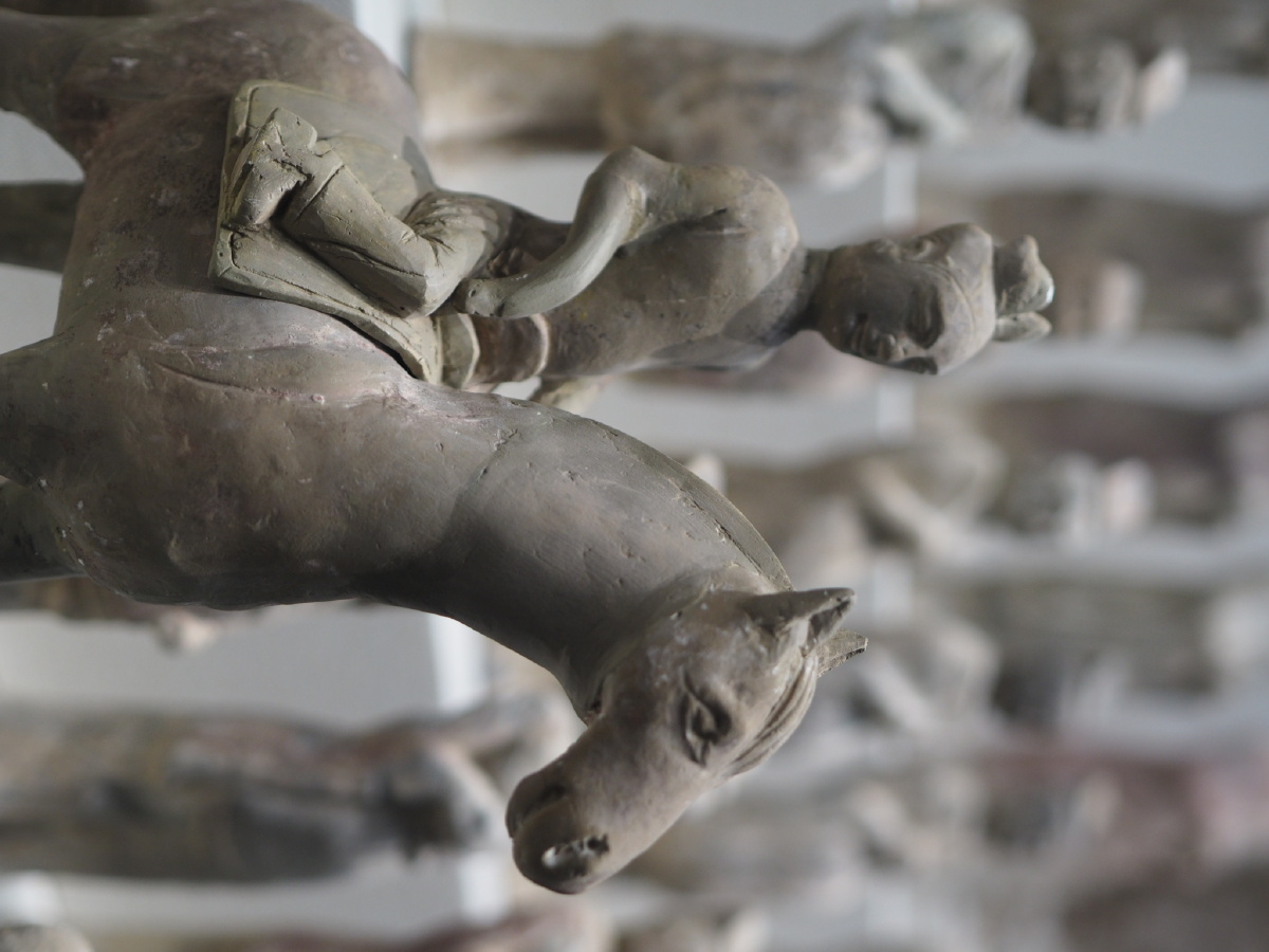 北齐彩绘陶俑涿州博物馆藏