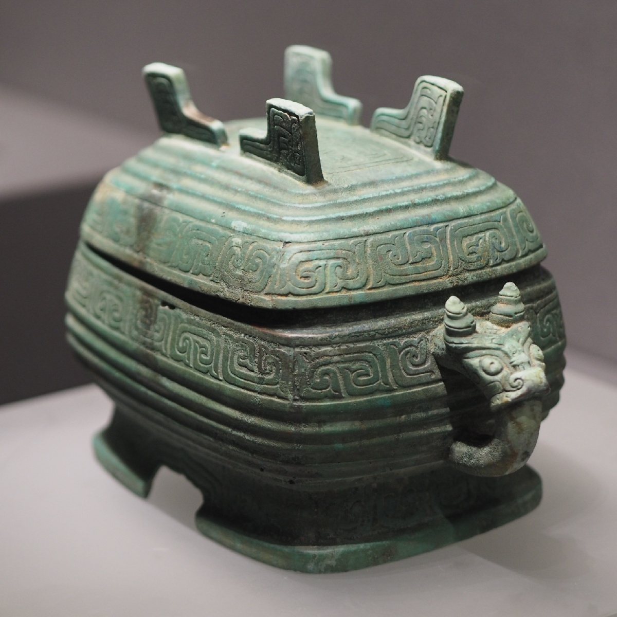 春秋曾侯石铜盨随州市博物馆藏