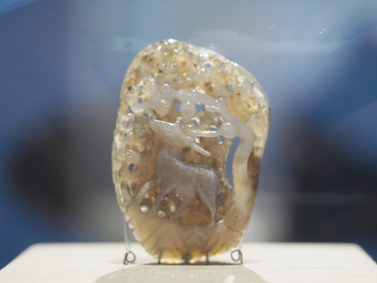 明三透雕玛瑙饰苏州博物馆藏