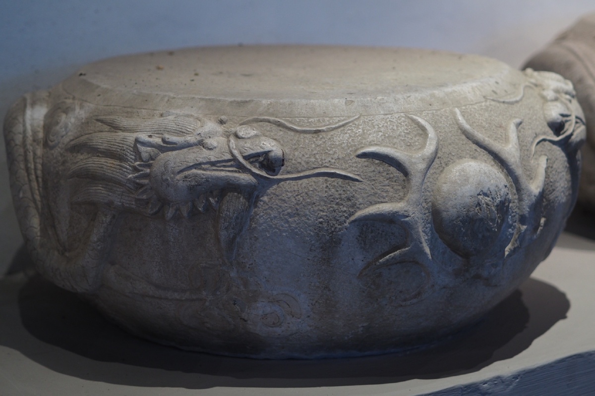 明青石雕双龙戏珠柱础苏州古代石刻艺术博物馆藏