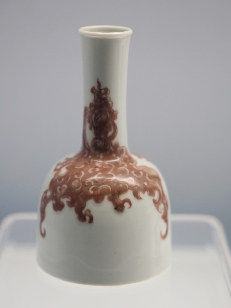 清康熙景德镇窑釉里红凤纹碗上海博物馆藏