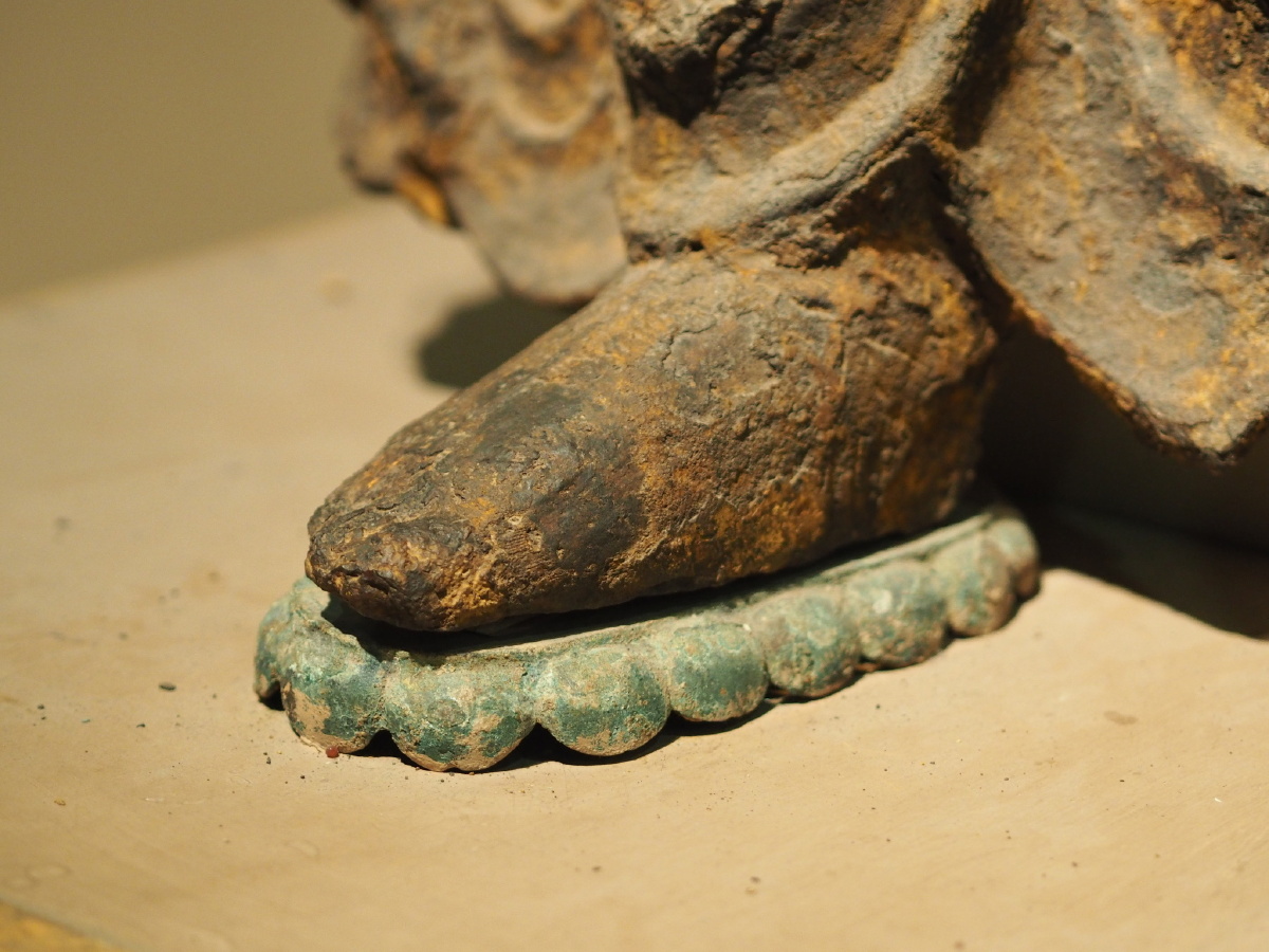 唐铁佛像西安博物院藏