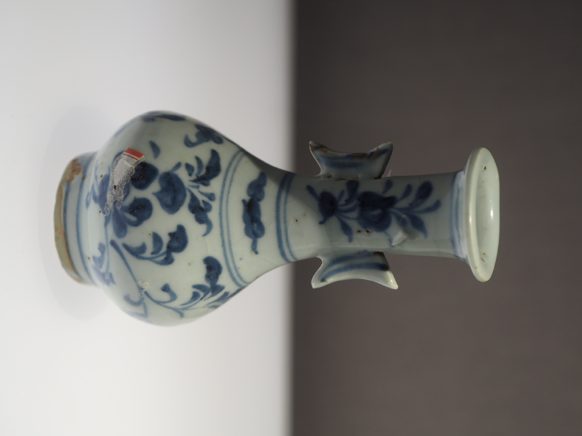 明景泰青花花卉纹月耳瓶景德镇中国陶瓷博物馆藏