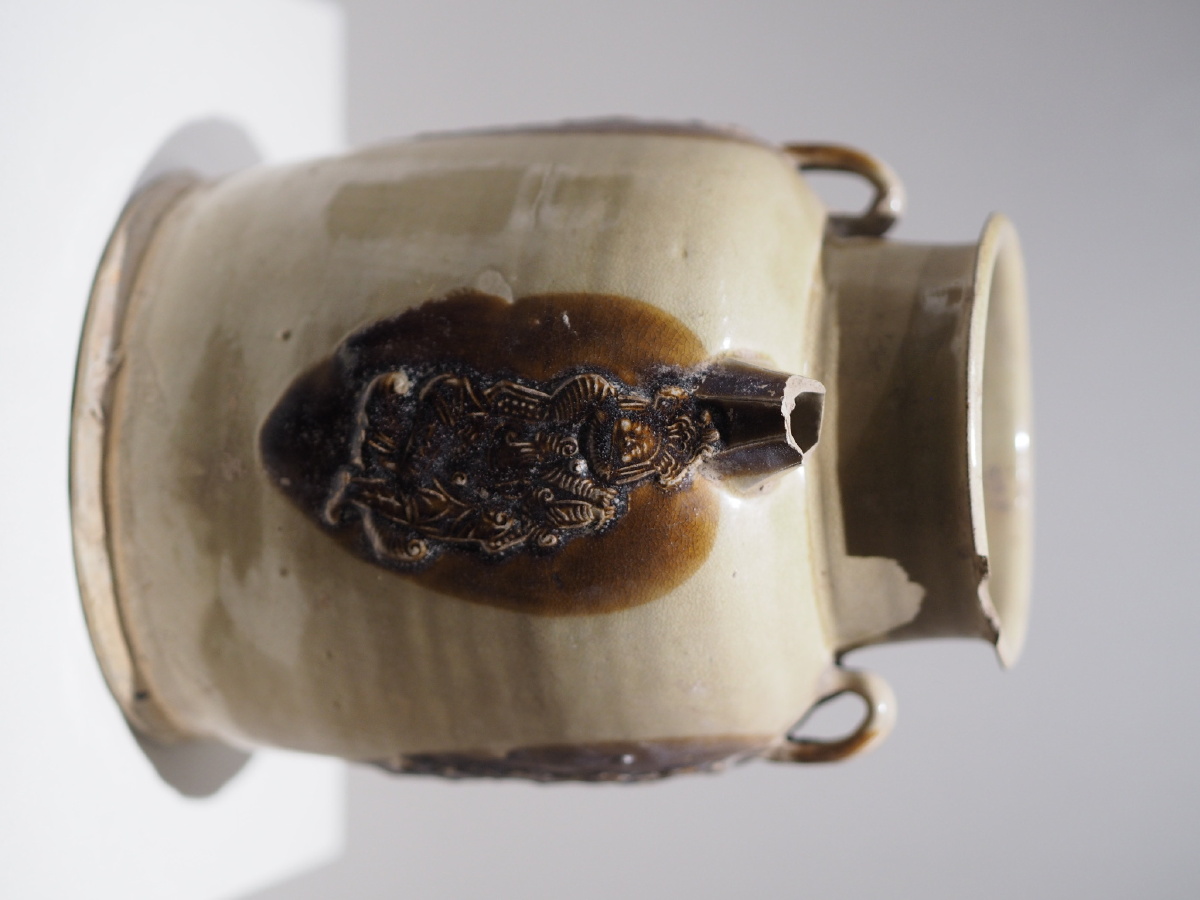 唐长沙窑青釉褐斑贴塑执壶中国国家博物馆藏