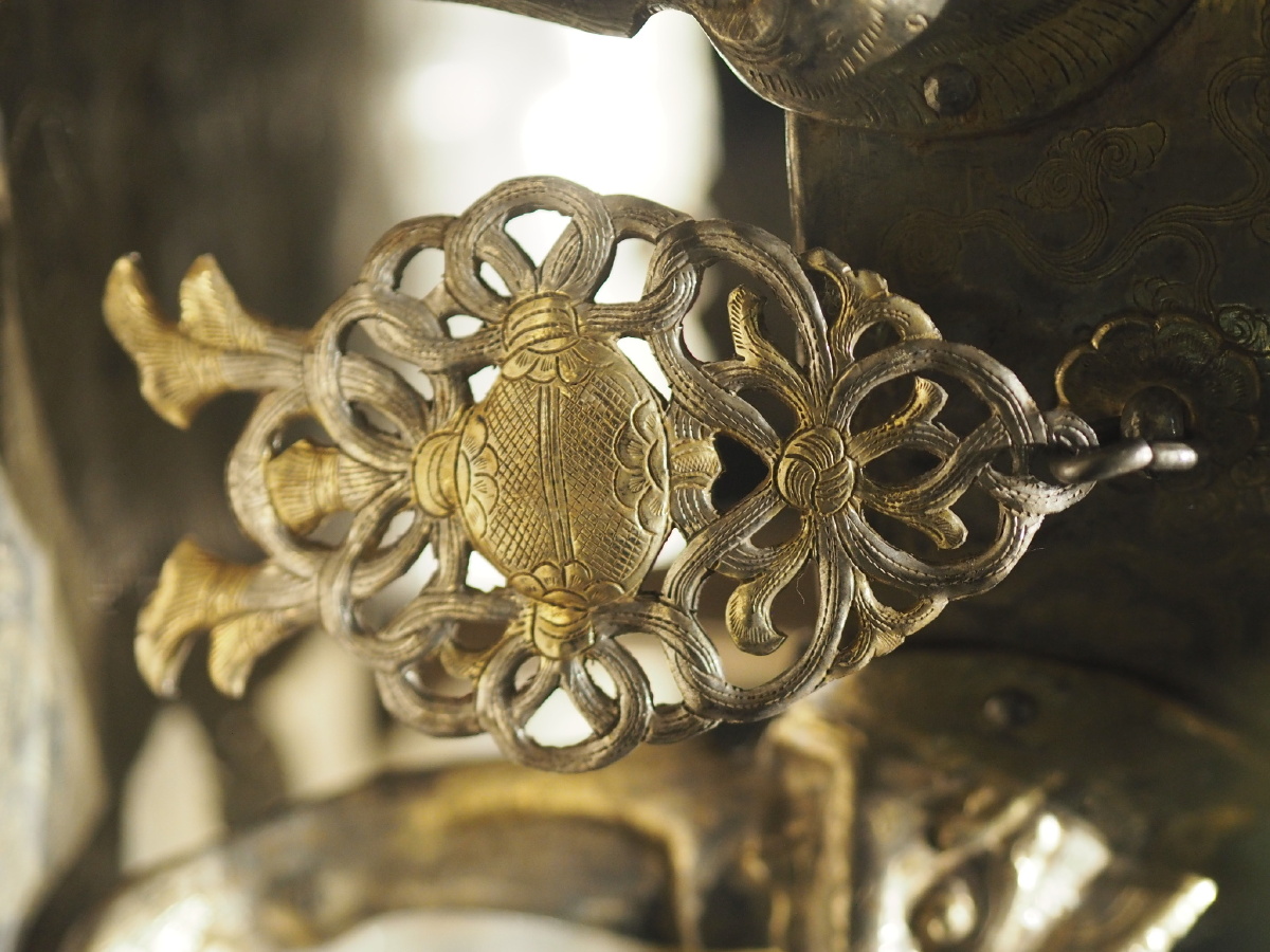 唐鎏金卧龟莲花纹五足朵带银熏炉法门寺博物馆藏