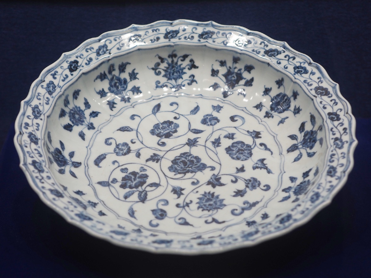 明永乐青花葵口盘太仓博物馆藏