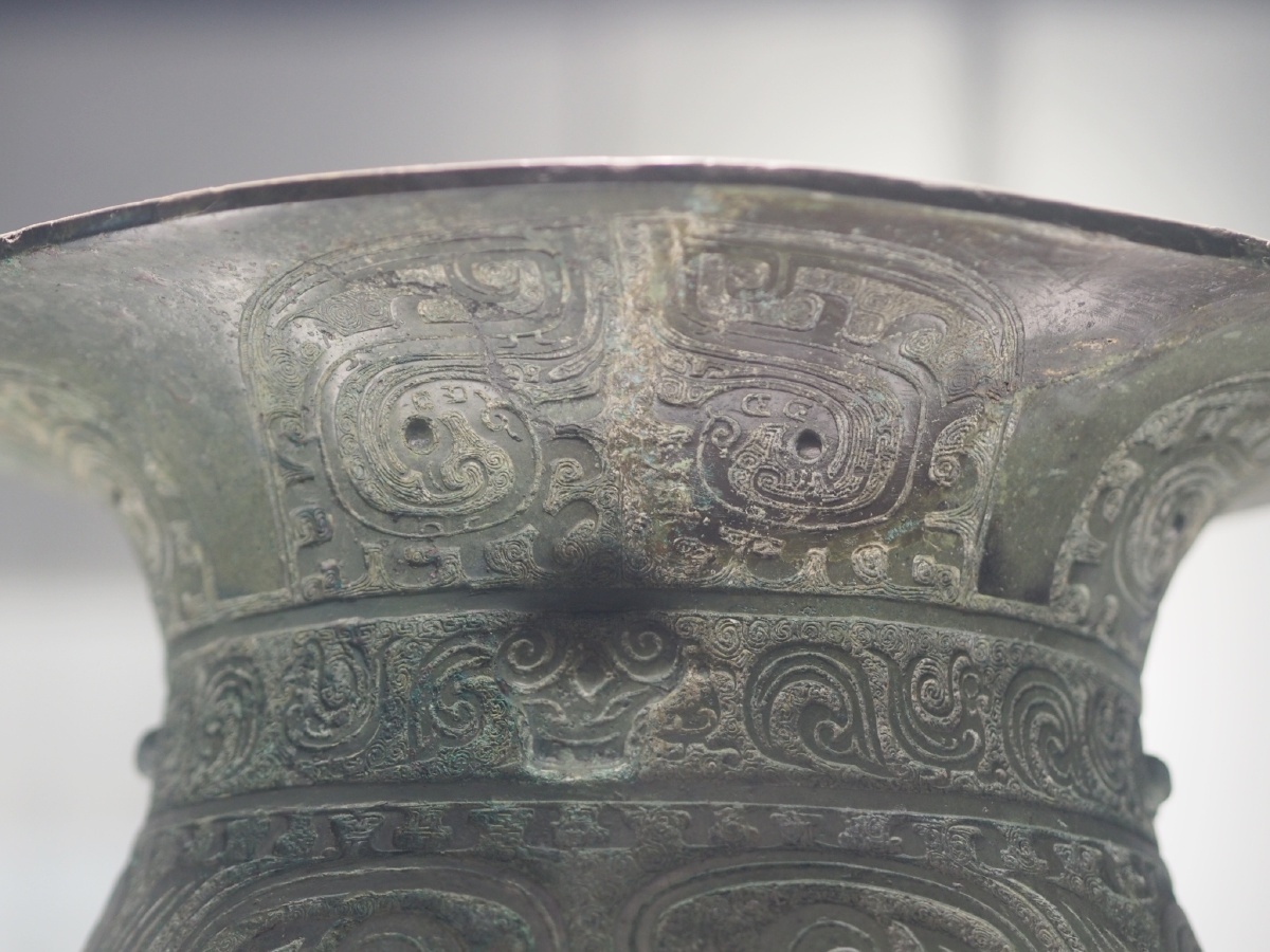 西周青铜凤纹尊镇江博物馆藏