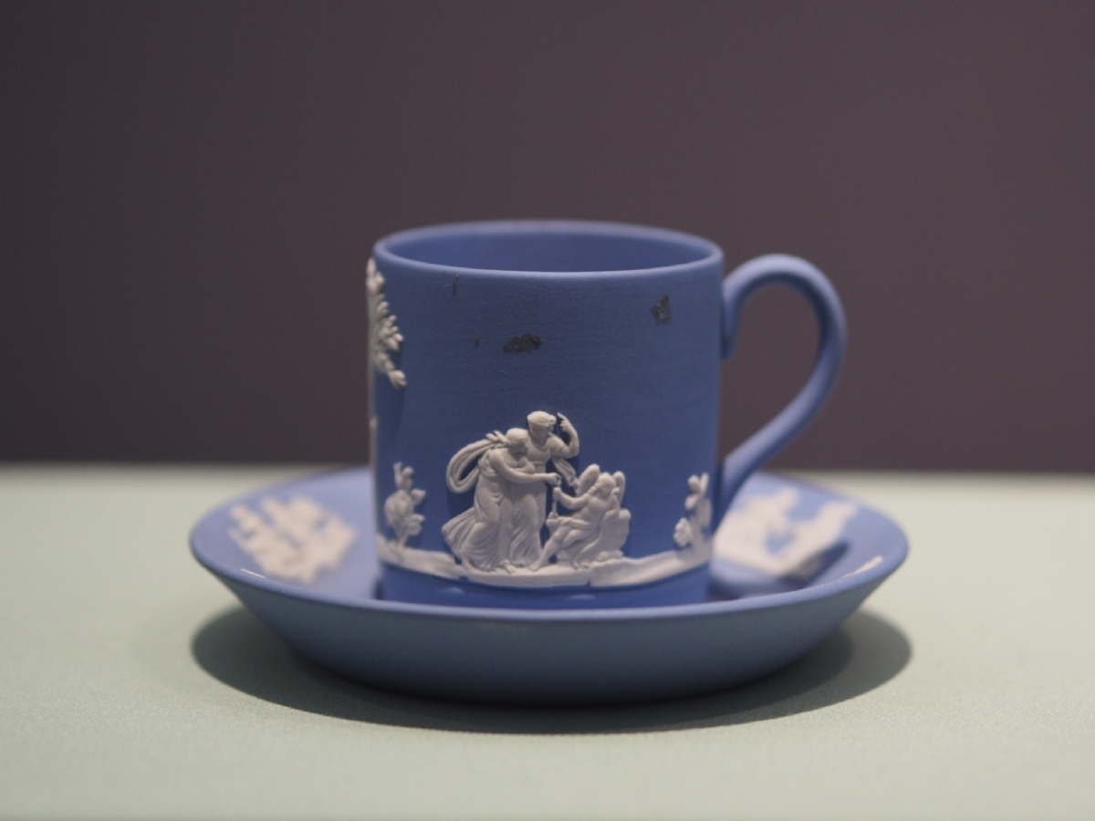 [十九世纪] 英国韦奇伍德蓝白茶杯及茶托 上海市历史博物馆藏