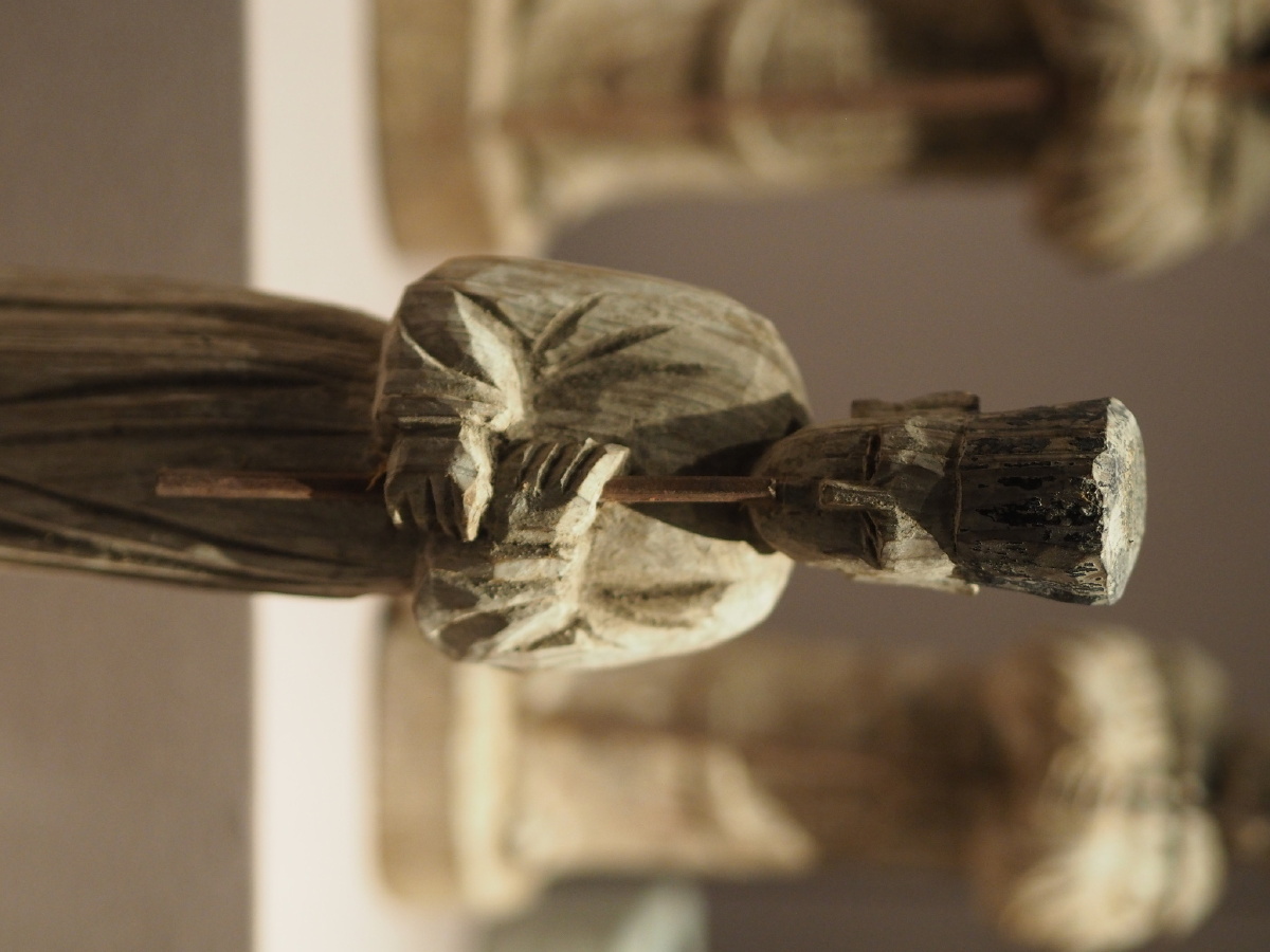 明彩绘木吹箫俑山东博物馆藏