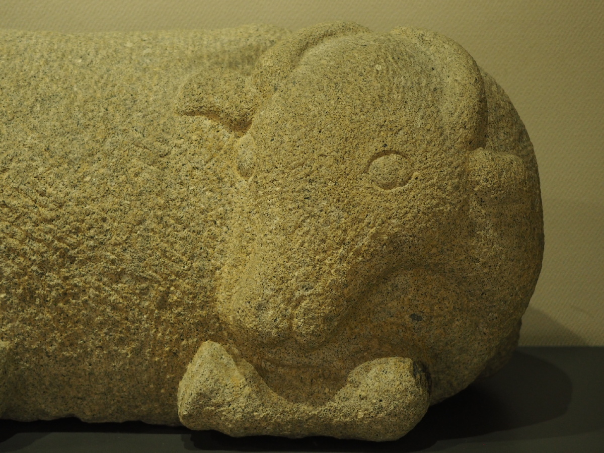 清镇水石牛涿州博物馆藏