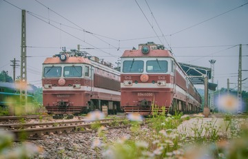 362962
