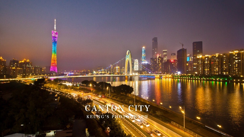 情人劫，琶醍大塞车，灯红酒绿人头涌涌夜夜笙歌，商家开心到见牙唔见眼，各种颜色嘅月季花摆满餐厅门前等人选购，后生仔女嘅大节日果然墟陷。。。白食左一个日落后嘅西北风，东塔今日居然无着灯！