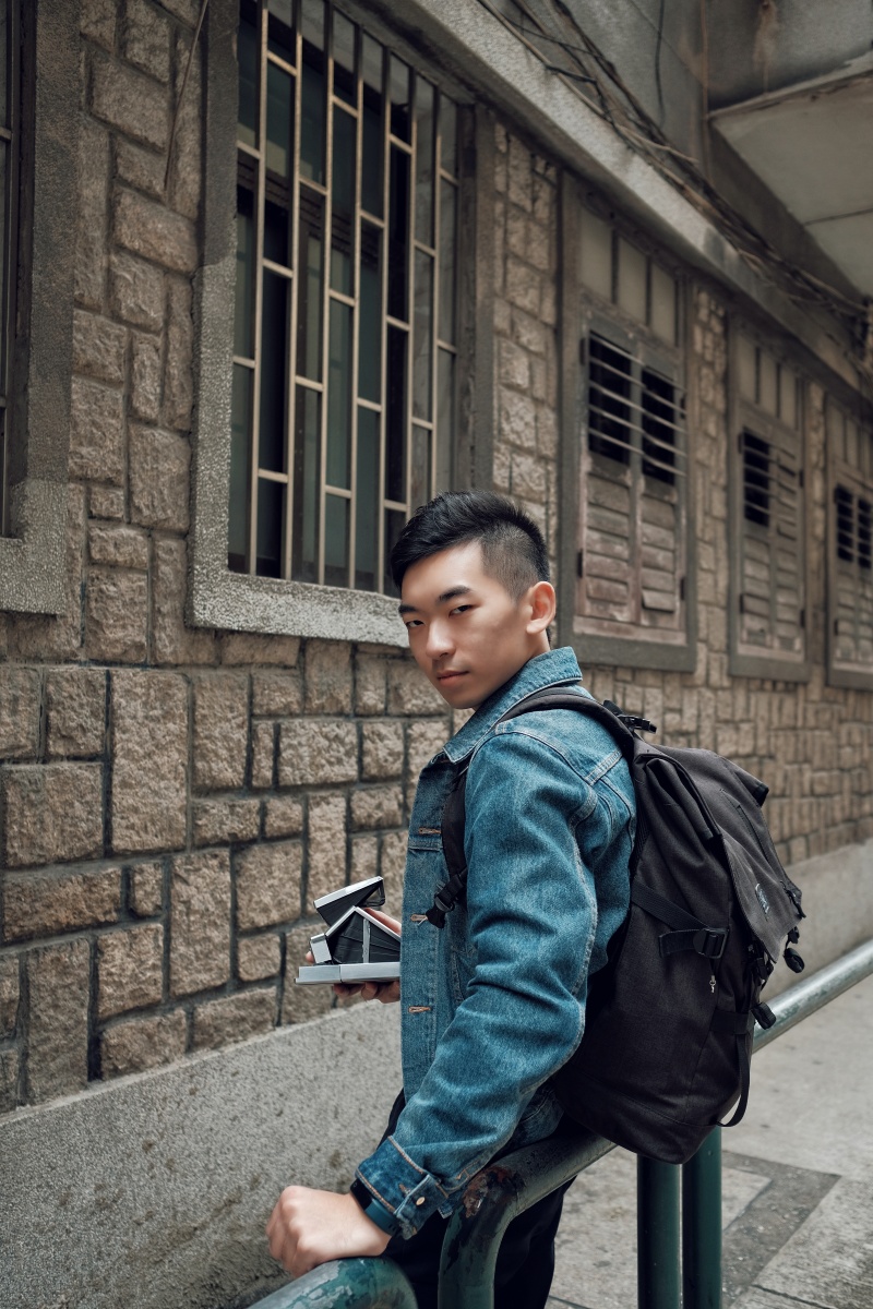 港风型男复古色调港风广州约拍拍摄服务胶片写真fujifilmxpro223f2